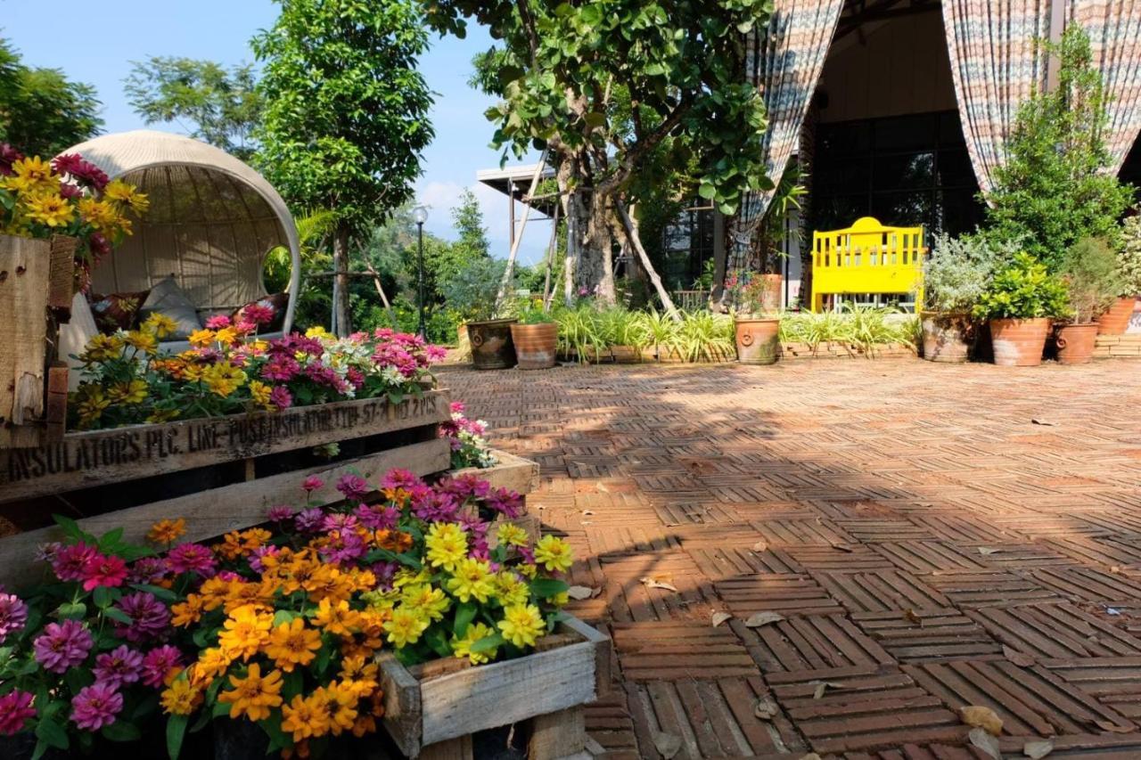 Thanburi Resort Chom Thong Extérieur photo