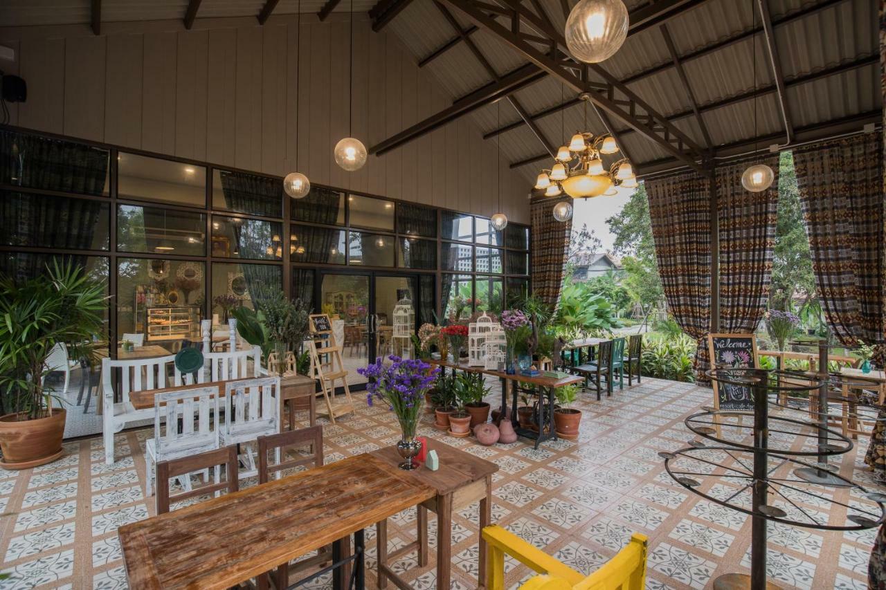 Thanburi Resort Chom Thong Extérieur photo